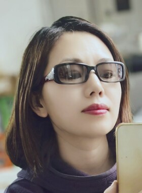 BLUGIRL意式少女的浪漫宣言时尚品牌太阳镜Blumarine(蓝色情人)