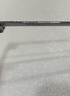 偏光镜艾尼雅厚重板材框金属腿