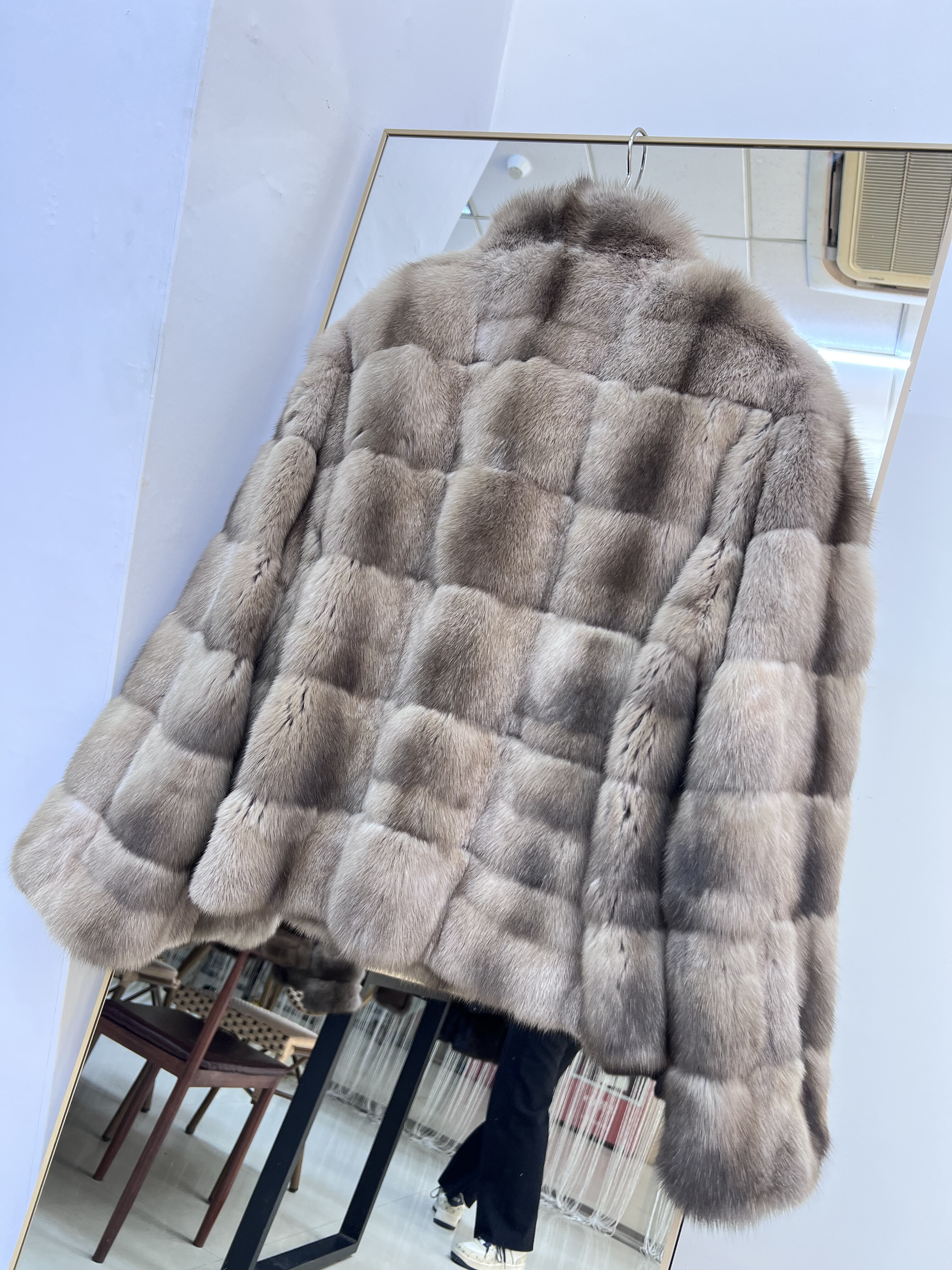 俄罗斯进口紫貂皮草外套女短款整貂貂皮大衣年轻款横排V领冬新款 - 图2