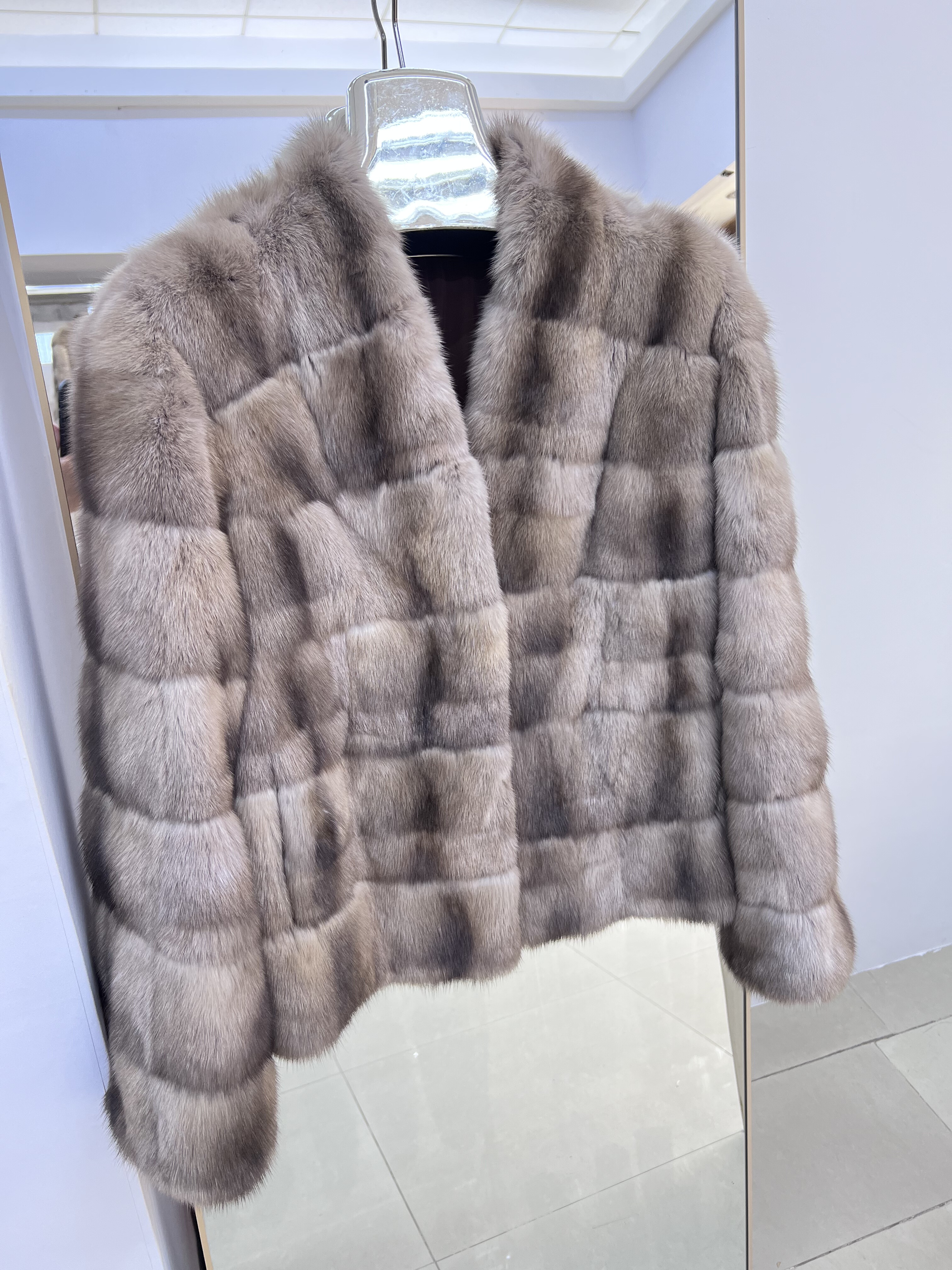 俄罗斯进口紫貂皮草外套女短款整貂貂皮大衣年轻款横排V领冬新款 - 图1