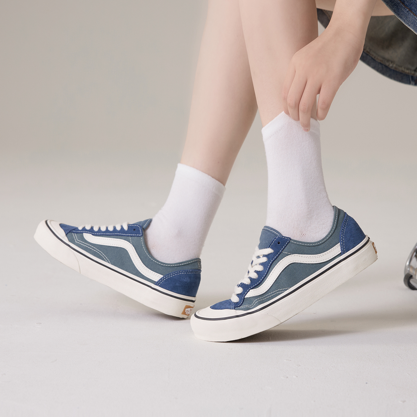 VANS范斯女鞋夏日限定汽水复古水兵月蓝运动帆布鞋休闲多巴胺板鞋 - 图0