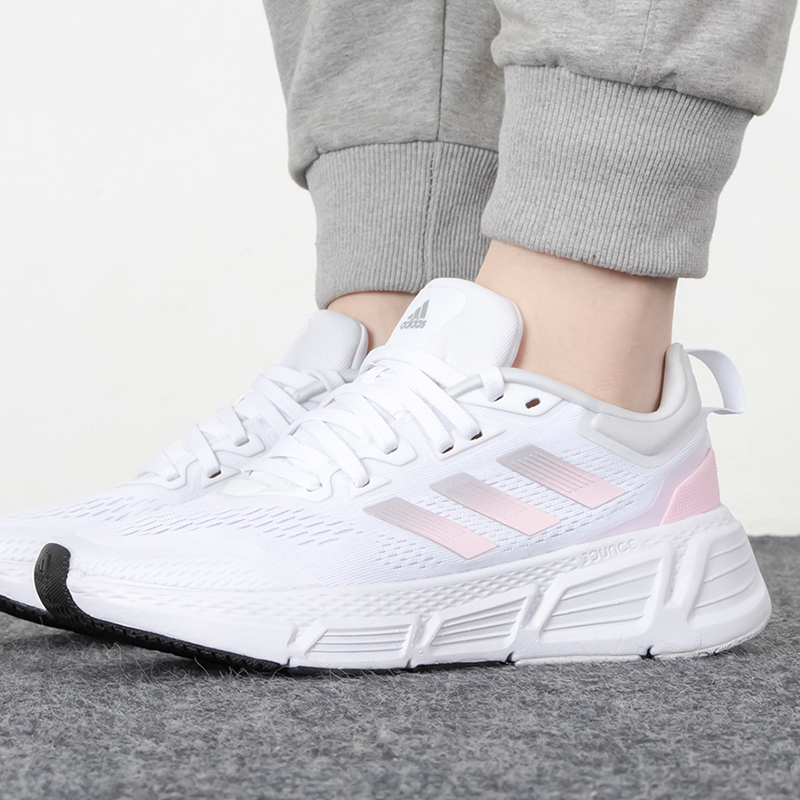 Adidas阿迪达斯女鞋官方正品旗舰2024新款春季透气跑步鞋运动鞋女