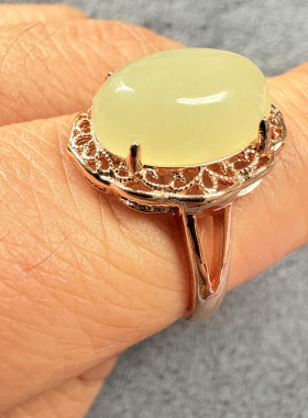 和田白玉冰底蛋面玫瑰金开口戒指