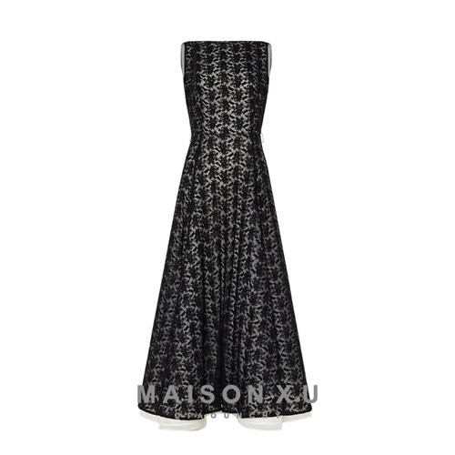 优雅姿态 MAISON X.U｜高定设计师品牌黑色精工蕾丝法式连衣裙 - 图3