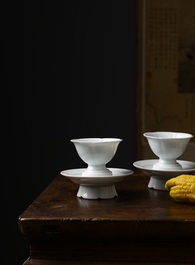 景德镇仿宋湖田窑影青葵口南宋盏手工雕刻莲瓣纹茶盏一件