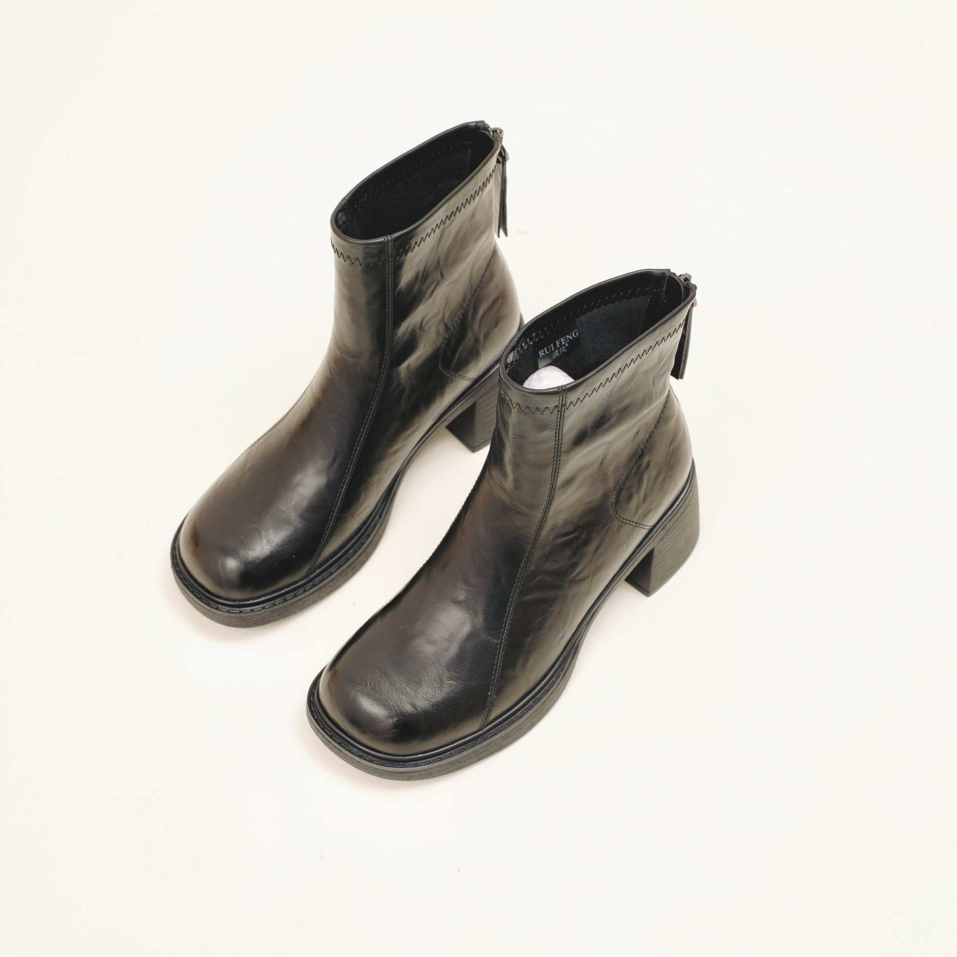 2025新款复古港风圆头冬季保暖增高短靴粗跟百搭时尚瘦瘦马丁靴,淘宝优惠券,粉丝福利购,淘宝优惠卷