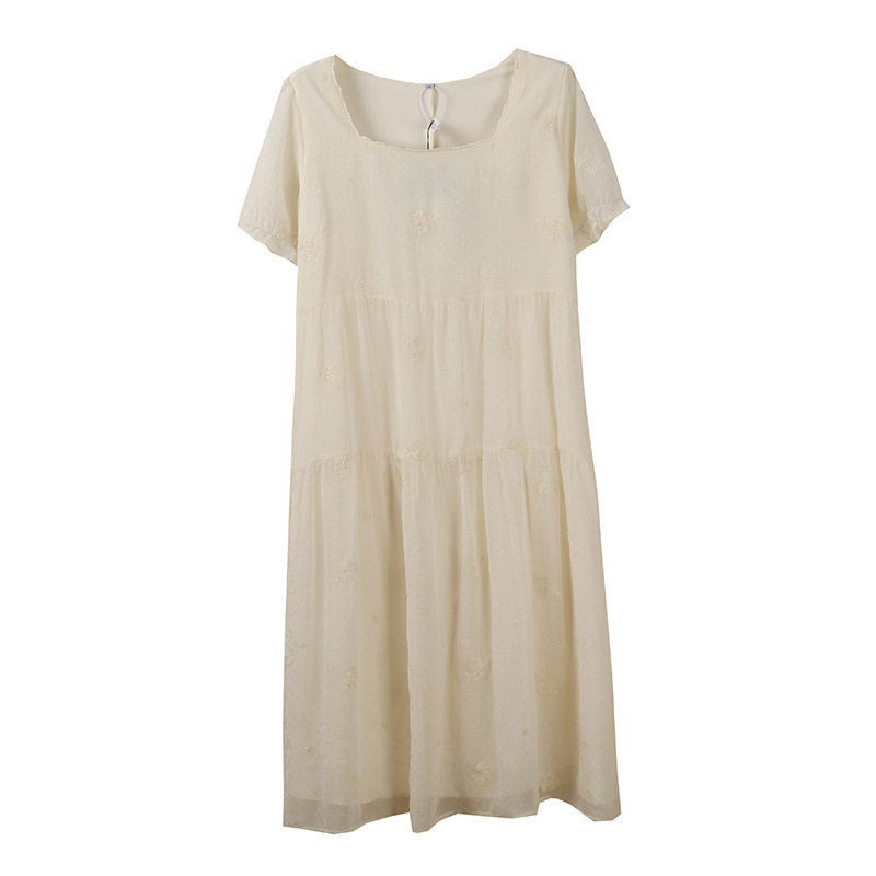 夏新加肥加大码女装甜美姐妹款闺蜜刺绣显瘦连衣裙遮肉凉爽A字裙