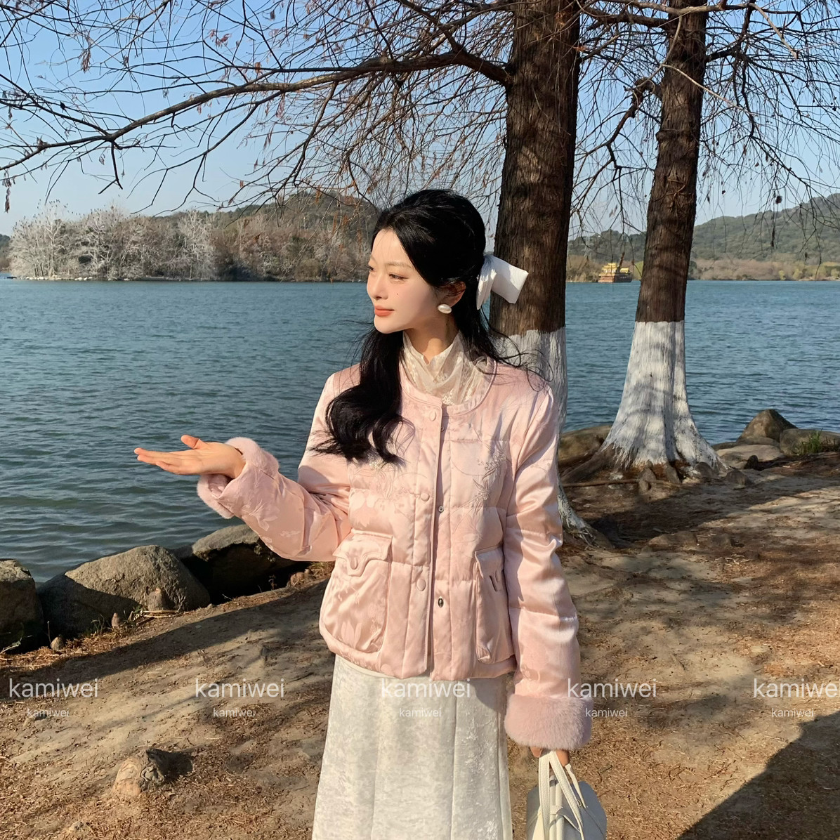 静茹兰花刺绣穿珠保暖羽绒服外套95268,淘宝优惠券,粉丝福利购,淘宝优惠卷