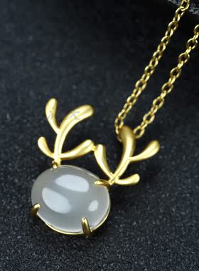 天然高冰玉髓小鹿吊坠玛瑙女项链