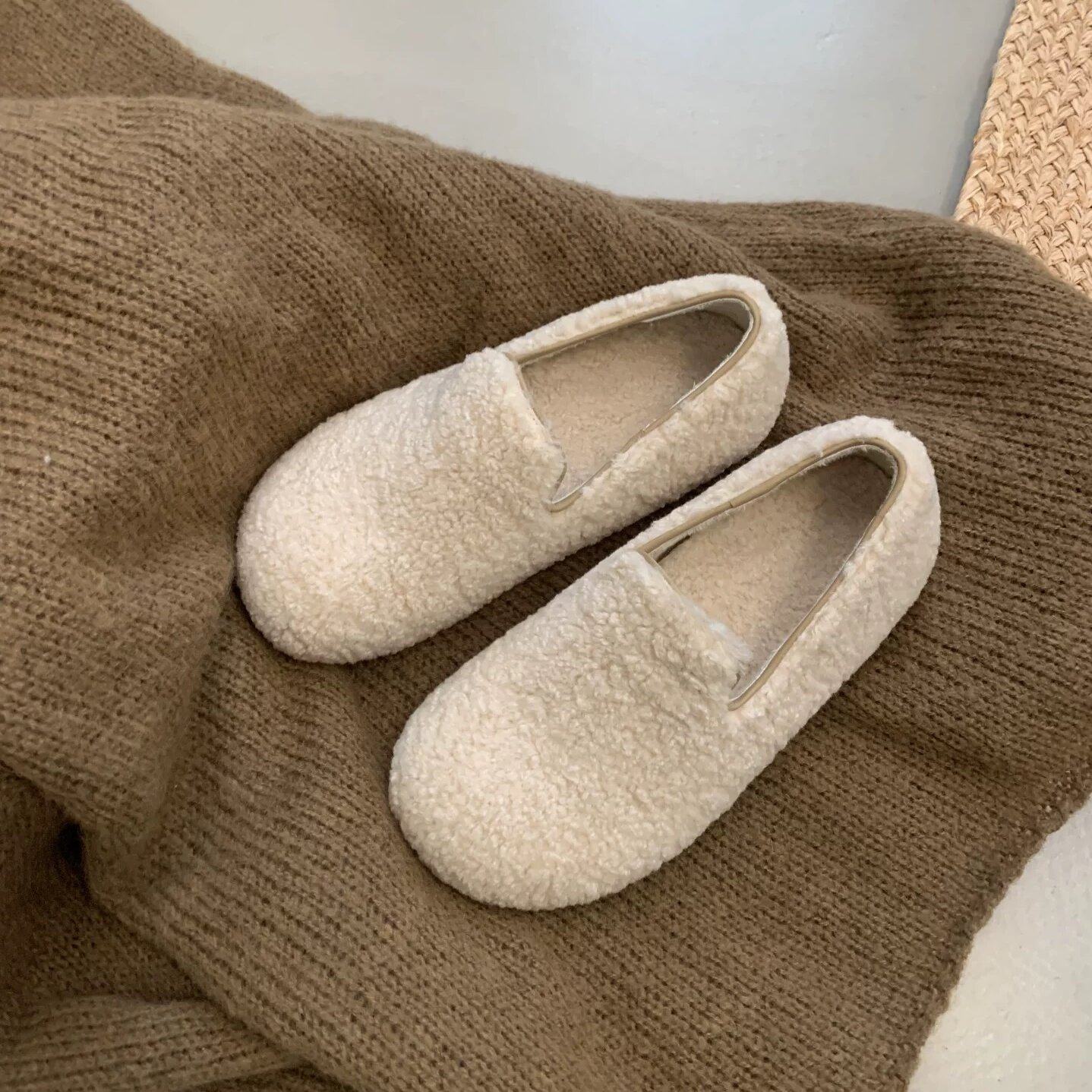 ERYUE 2025新款毛绒勃肯鞋女外穿一脚蹬懒人鞋加绒保暖浅口豆豆鞋,淘宝优惠券,粉丝福利购,淘宝优惠卷