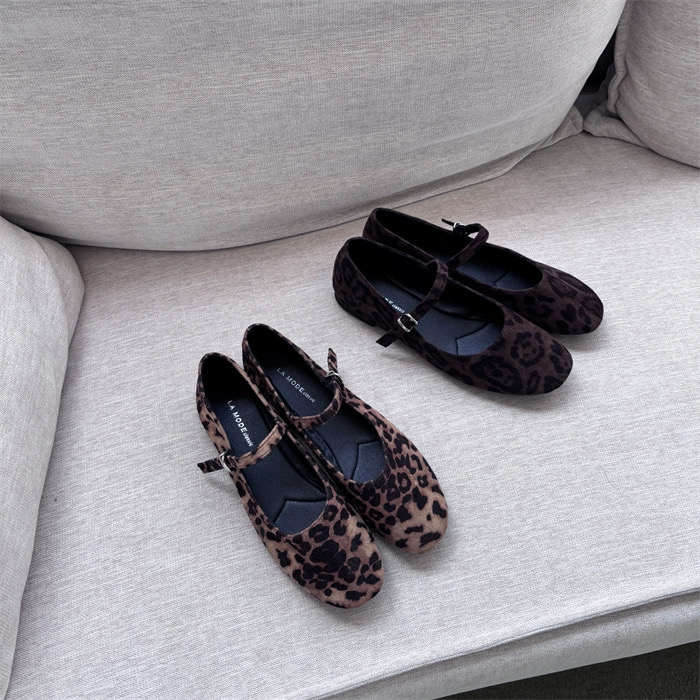 Lamode豹纹芭蕾舞单鞋复古绒面圆头一字带玛丽珍鞋法式低跟奶奶鞋 - 图0