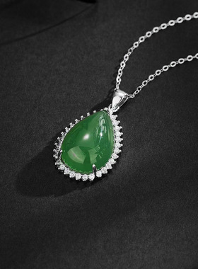 S925纯银首饰复古天然绿玉髓水滴吊坠镶嵌冰种阳绿色项链名媛锁骨