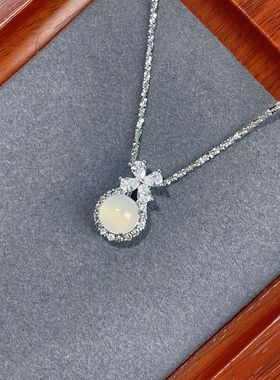 s925纯银首饰新款天然白玉髓蝴蝶结吊坠项链女在逃公主中式锁骨链