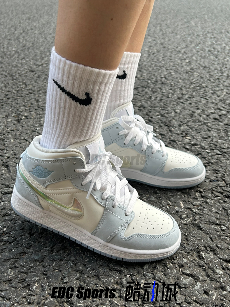 Air Jordan aj1冰雪奇缘星空流沙蓝女款中帮复古篮球鞋FQ9117-400-图1