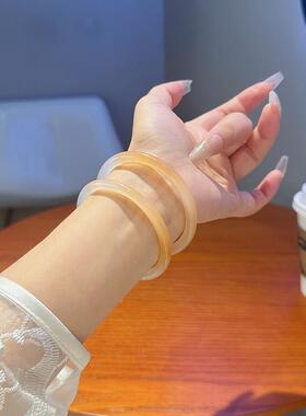 女玛瑙半红半白玛瑙玉髓手镯