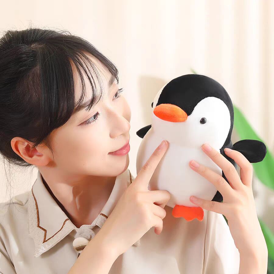 ins风小企鹅玩偶可爱公仔儿童陪伴布娃娃毛绒玩具睡觉抱枕礼物女 - 图1