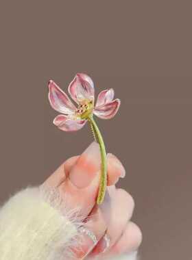 西装连衣裙花卉别针珍珠优雅气质
