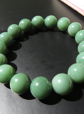 抢疯了方言和田玉精品俄罗斯老坑料细腻碧玉粉绿卡12mm圆珠手串w1