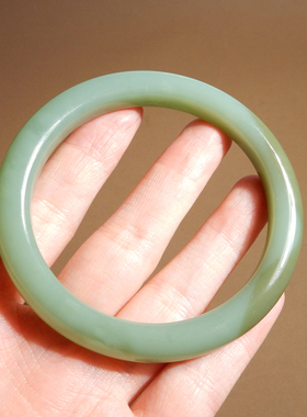 俄罗斯碧玉粉青飘糖猫眼57mm手镯