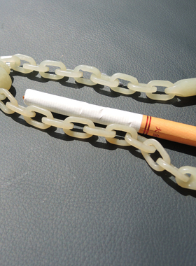 特色翠色老熟巧雕白玉环貔貅手链