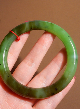 俄罗斯料苹果绿碧玉飘糖57mm手镯