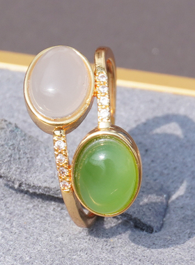 方言品牌碧玉烟紫多宝银镶玉戒指