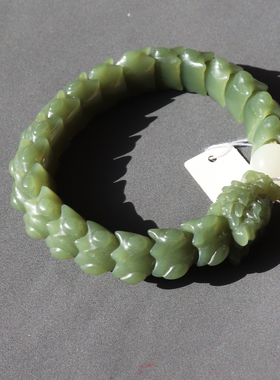 爆火方言和田玉特色级新疆且末老料细腻温润豪华龙骨手串手链A8