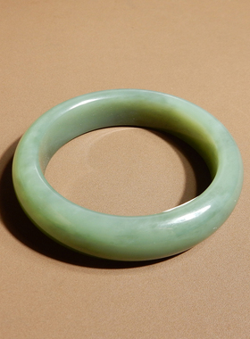 俄料老坑料碧玉粉青55mm女士手镯