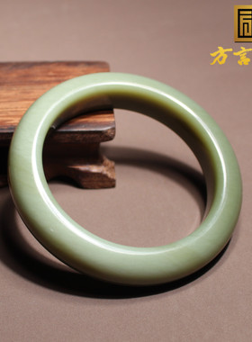 新疆沙枣青籽料细豆沙色55mm手镯