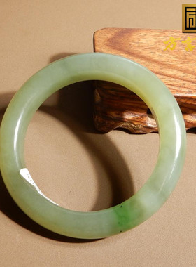 青海湖水绿带翠色55mm女士手镯