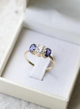 椭圆白色蓝宝石蓝紫董青石戒指