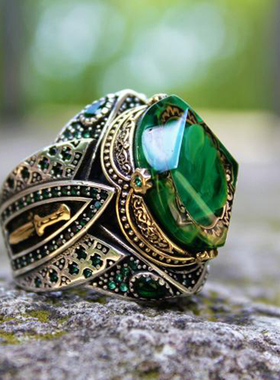 纯银复古绿色琥珀翡翠剑雕刻戒指