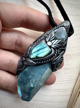 光环石英蓝色托帕石粘土雕刻项链