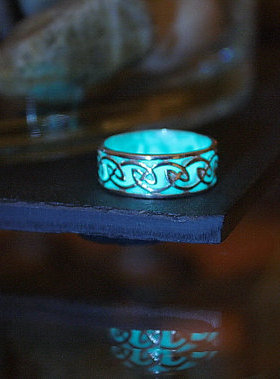 celtics㊣手作代购神秘夜光戒指
