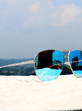 欧美复古飞行员镜框彩虹防UV墨镜