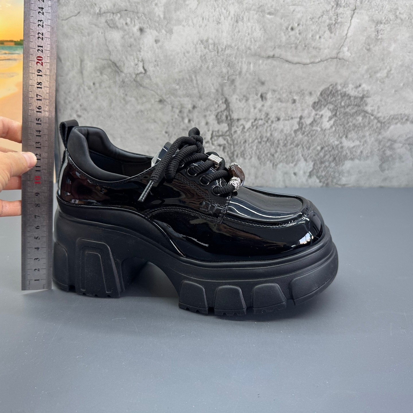 2026春季新款撤柜断码英伦风时尚百搭厚底增高深口纯色单鞋女鞋,淘宝优惠券,粉丝福利购,淘宝优惠卷