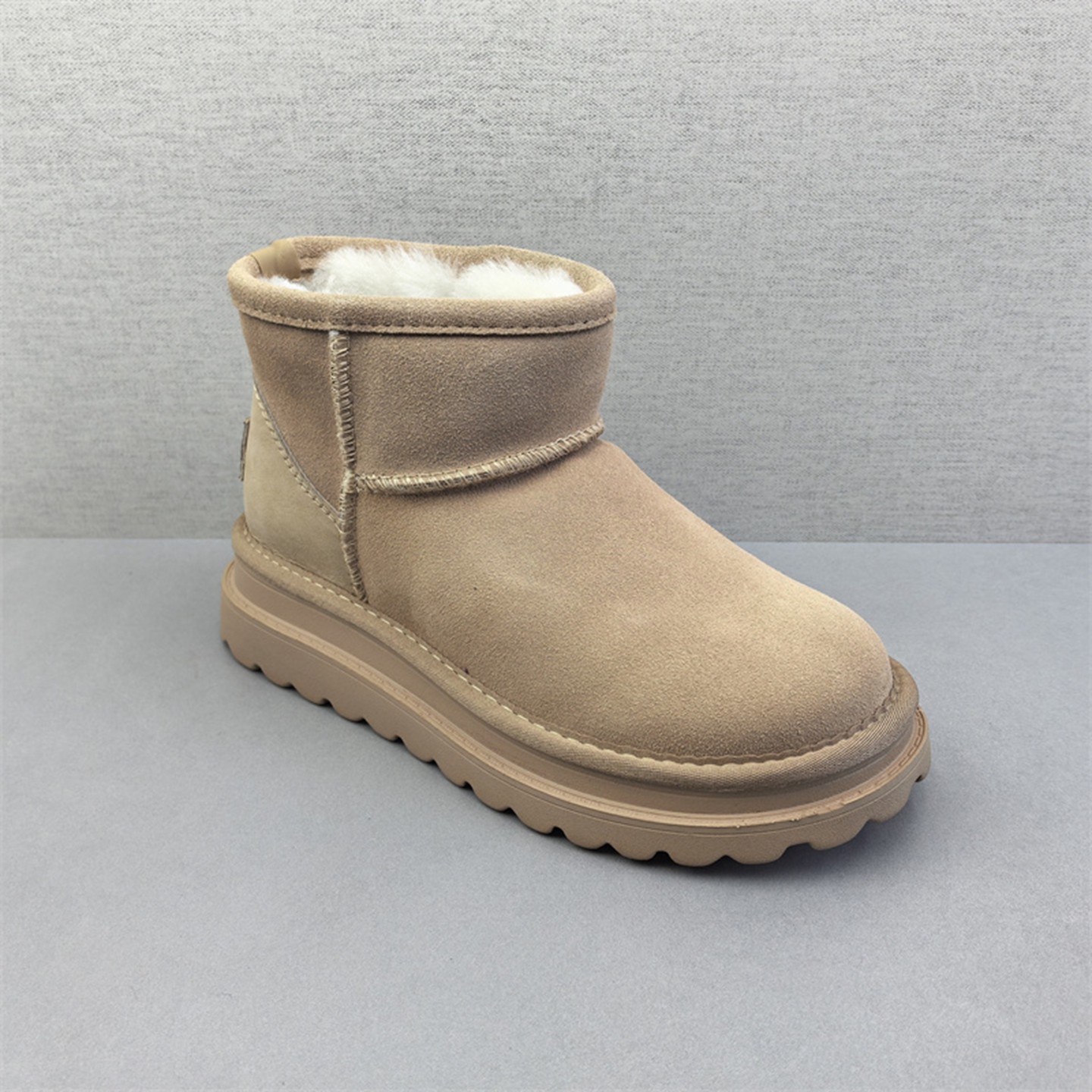 时尚百搭雪地靴2025新款撤柜断码处理冬季真皮加绒羊毛保暖女棉靴,淘宝优惠券,粉丝福利购,淘宝优惠卷