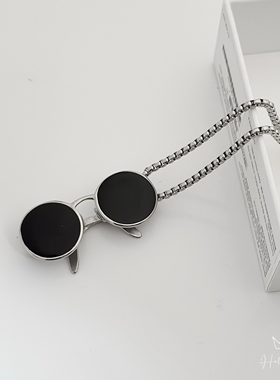 欧美个性黑色眼镜吊坠钛钢项链男