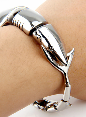 潮牌男款钛钢鲨鱼手链黑手党徽章
