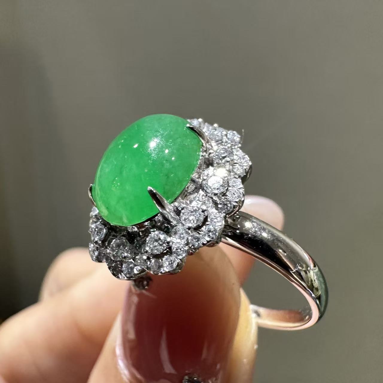 NEWDELLA lace beaded jadeite ring