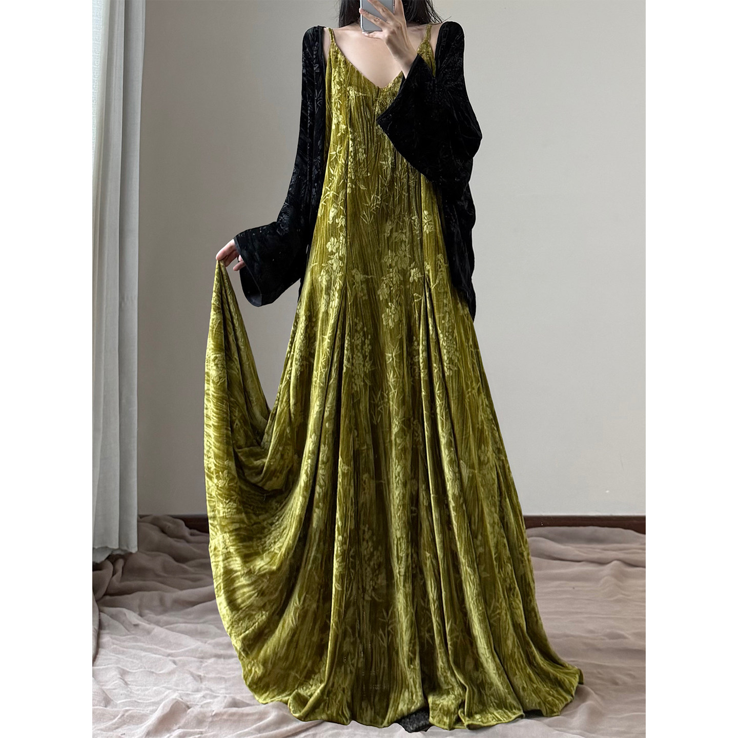 剪变国风提花鱼尾裙 秋丝绒显瘦吊带连衣裙 微胖梨形身材遮肉长裙,淘宝优惠券,粉丝福利购,淘宝优惠卷