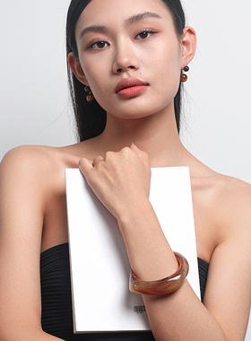 氛围出街法式风时髦个性手镯臂环