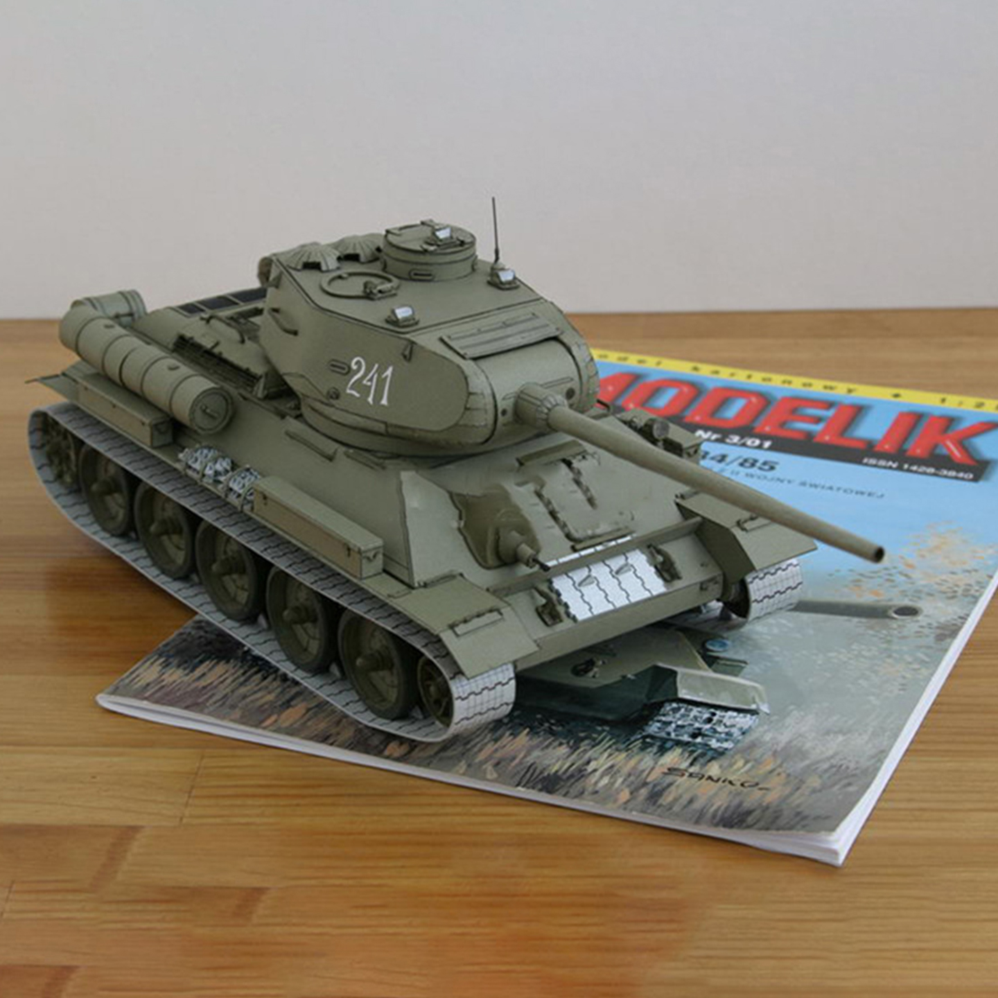坦克世界1比25苏联T-34中型坦克纸模型T-34/85 modelik版 手工DIY - 图1