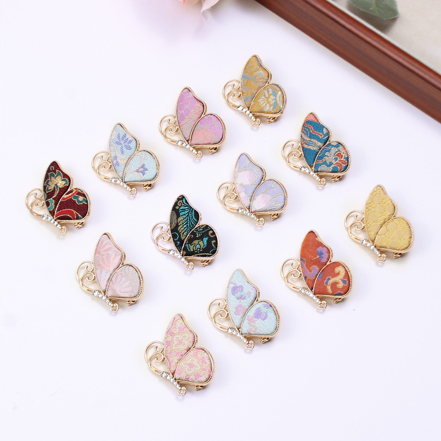 2025年新款女士非遗宋锦饰品真丝国风古典蝴蝶胸针旗袍配饰礼品物,淘宝优惠券,粉丝福利购,淘宝优惠卷