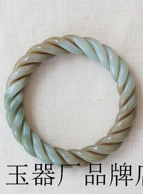 新疆和田玉且末料糖青白料手镯