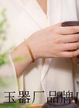 高端老坑且末糖白圆条叮当手镯女款和田羊脂白玉俏色镯籽料送礼物