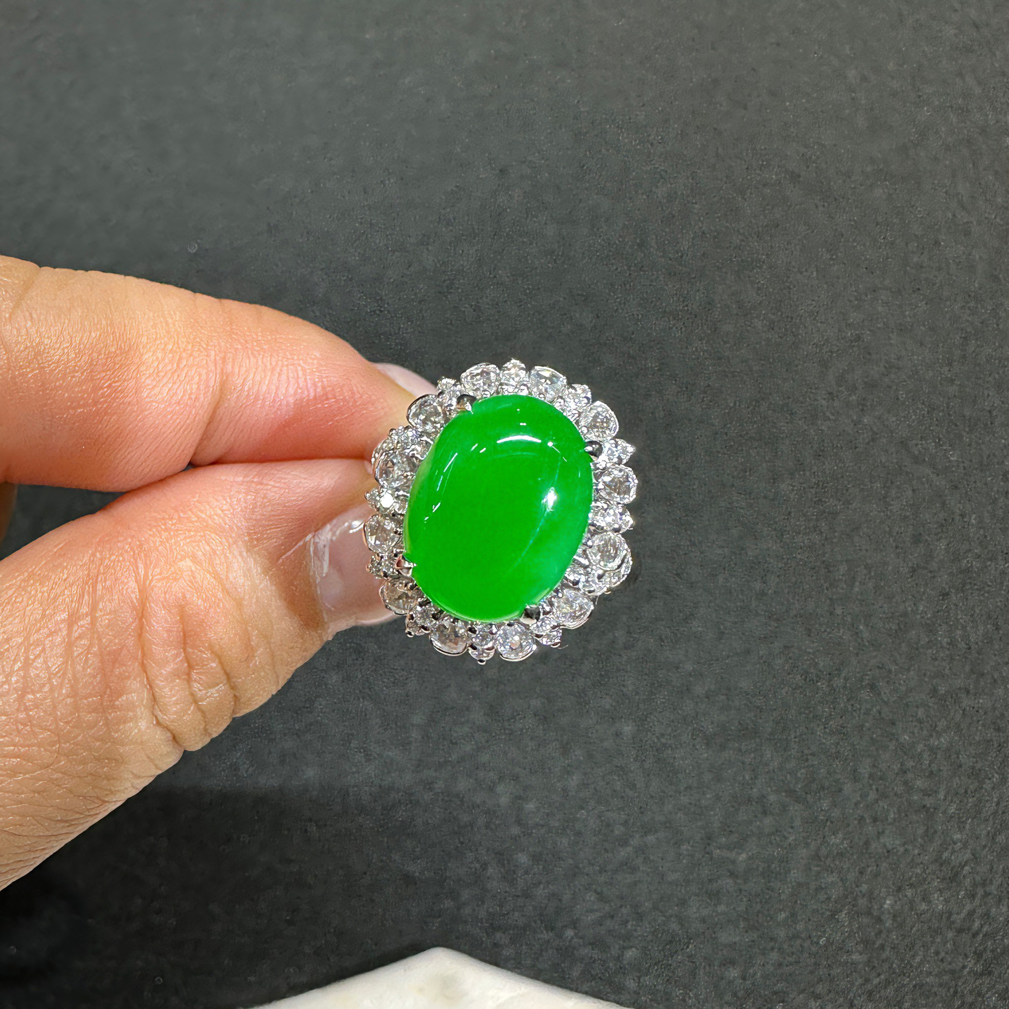 缅甸A货冰种正阳绿翡翠蛋面戒指18k金镶钻石满绿翡翠蛋面戒指女款,淘宝优惠券,粉丝福利购,淘宝优惠卷