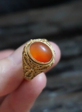 云起收藏。创汇时期花丝镶嵌红玛瑙鎏金老银戒指