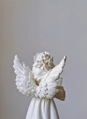 复古做旧翅膀天使手托烛台