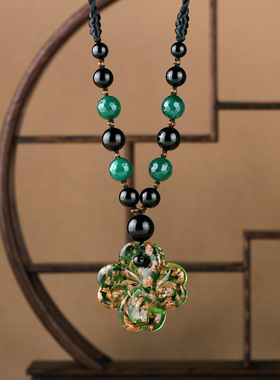 挂件搭配民族风四叶草装饰项链